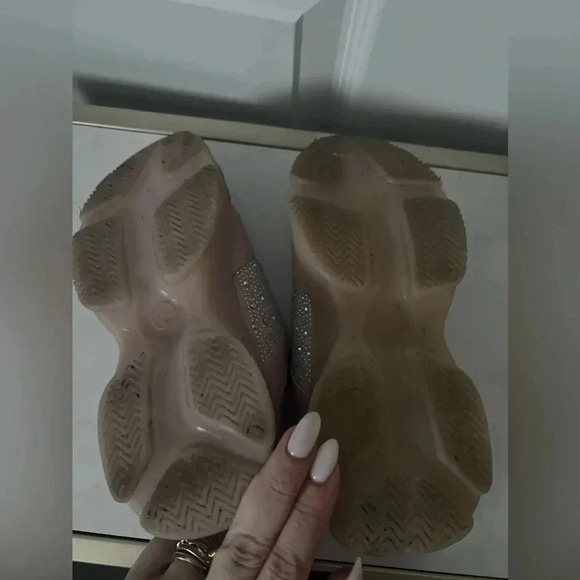 Steve Madden NYC | Dusty Rose Girls Rhinestone Sneakers  | Size 1 - Picture 6 of 7